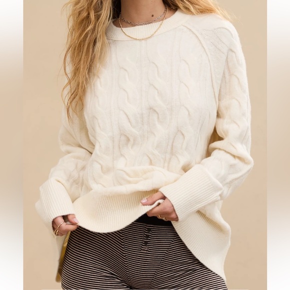 Aerie Cable Knit Crewneck Chunky Knit Sweater Ivory Cream Women’s Size Small - Picture 1 of 7